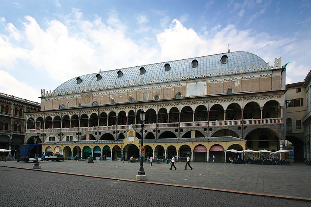 DePaola_Fig01Palazzo_Ragione_Padua_1.jpg