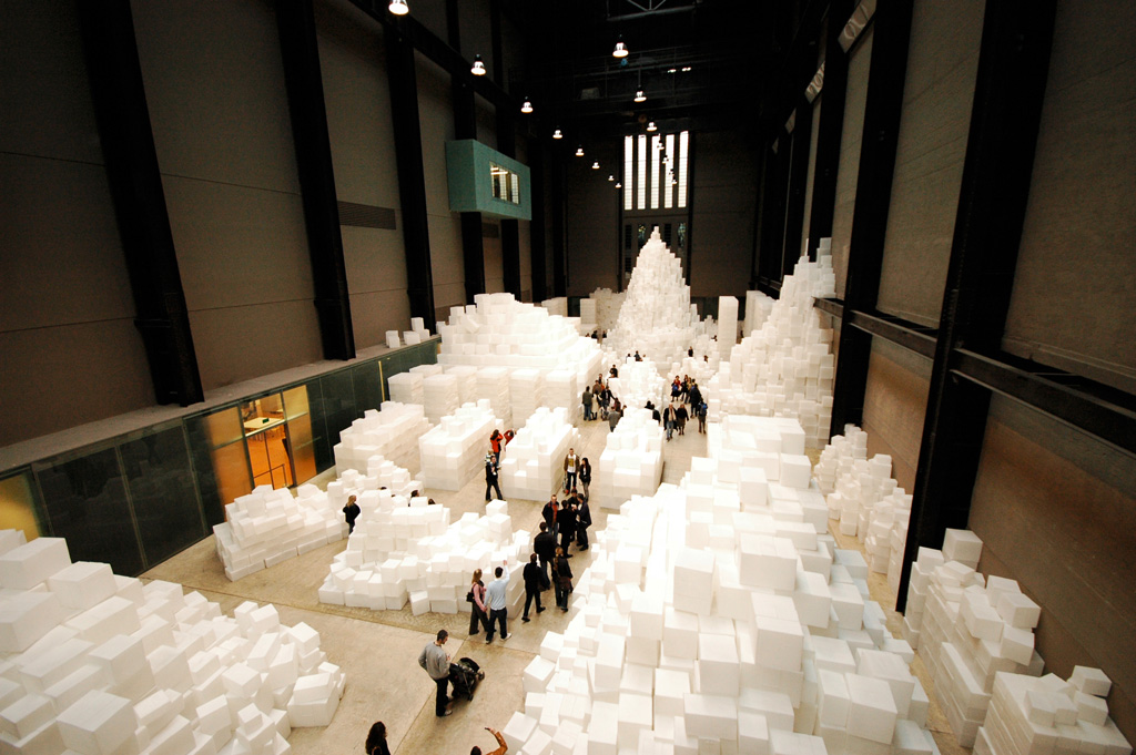 wong-Fig03_Whiteread_Embankment_Ko_0.jpg