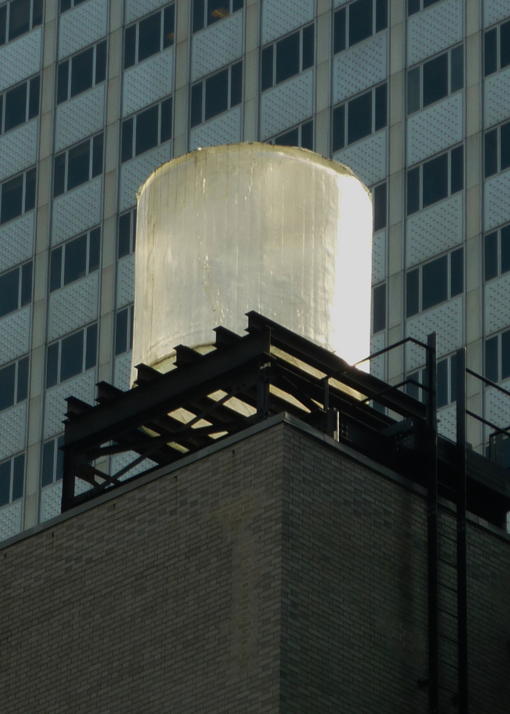 wong-Fig03b_Whiteread_WaterTower_Schlemmer.jpg